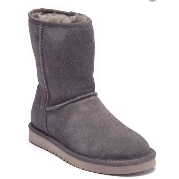KOOLABURRA Classic Short Shearling Faux Fur Boot - Picture 1 of 8